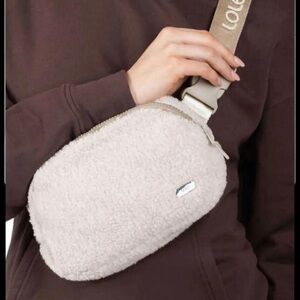 LOLE Sherpa Belt/Crossbody Bag, tan , unisex,